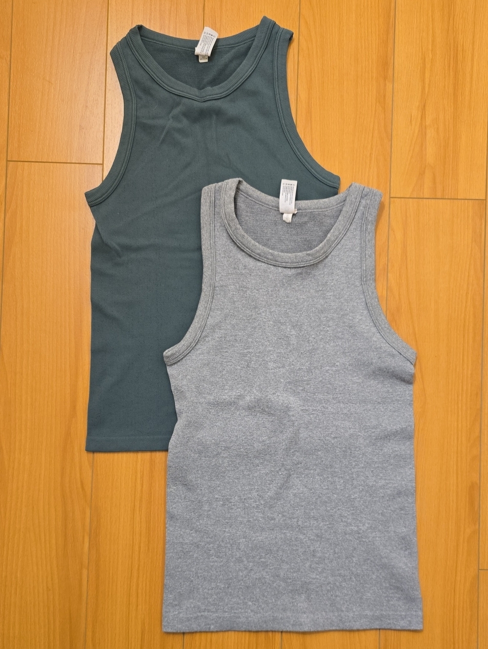 90 Degree By Reflex Tank Tops in Gray and Dark Teal Size S